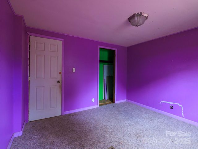 88 Puma Drive, Hendersonville, NC 28791