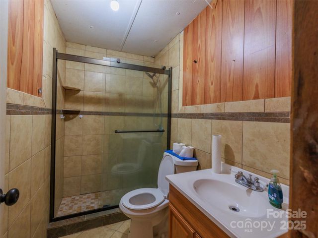 88 Puma Drive, Hendersonville, NC 28791