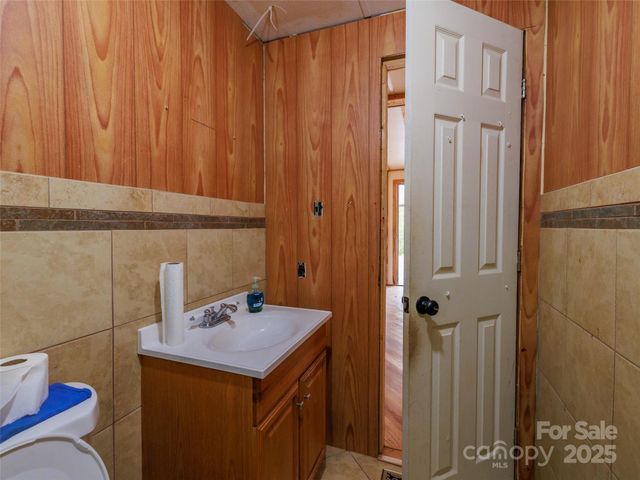 88 Puma Drive, Hendersonville, NC 28791