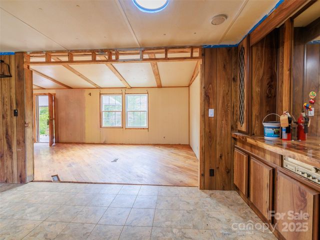 88 Puma Drive, Hendersonville, NC 28791