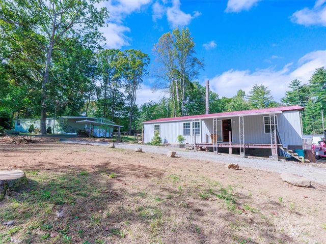 88 Puma Drive, Hendersonville, NC 28791