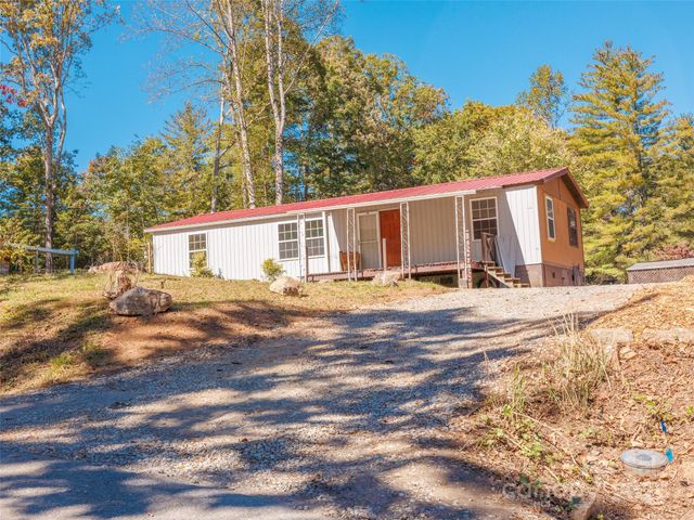 88 Puma Drive, Hendersonville, NC 28791