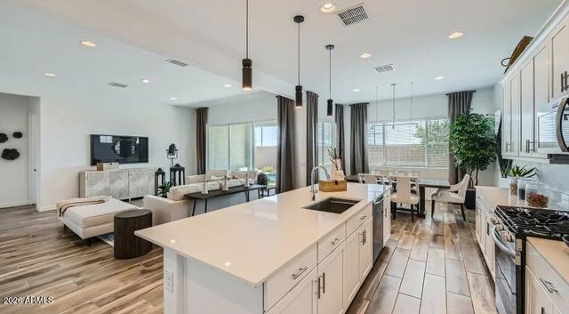 23135 E ROUNDUP Way, Queen Creek, AZ 85142