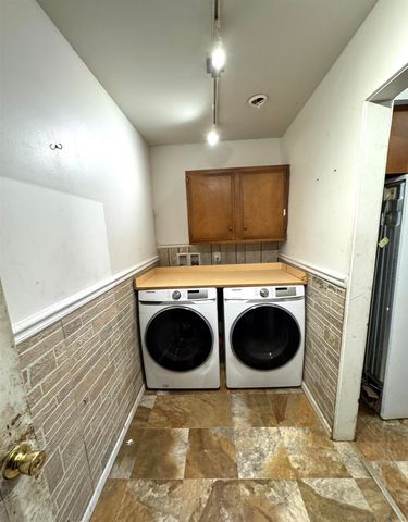 214 E 6th Street Street, Pinconning, MI 48650