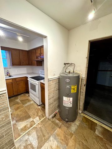 214 E 6th Street Street, Pinconning, MI 48650