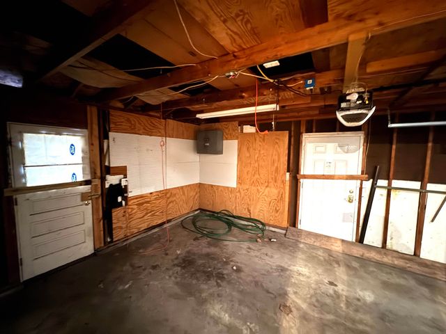 214 E 6th Street Street, Pinconning, MI 48650