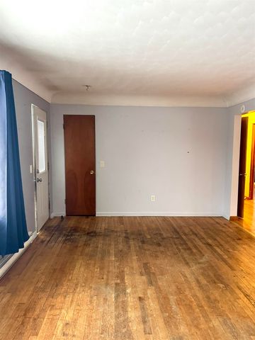 214 E 6th Street Street, Pinconning, MI 48650