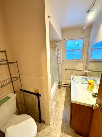 214 E 6th Street Street, Pinconning, MI 48650