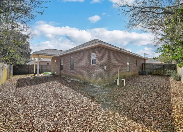 493 Aleta Avenue, Mary Esther, FL 32569