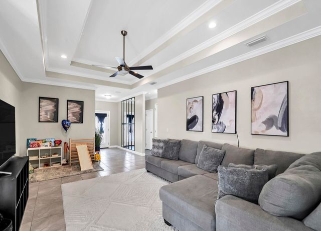 493 Aleta Avenue, Mary Esther, FL 32569