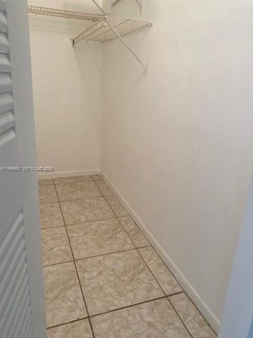 6195 NW 186th St 109, Hialeah, FL 33015