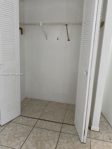 6195 NW 186th St 109, Hialeah, FL 33015