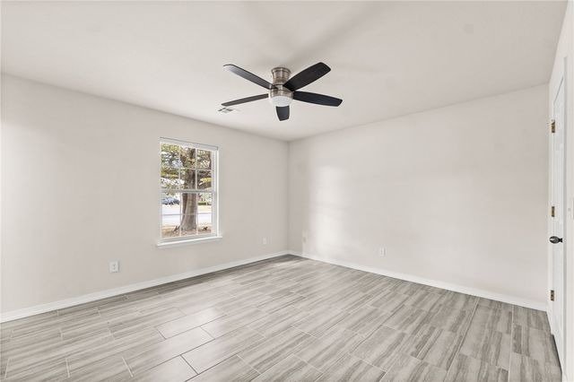 2407 S Washington Street, Siloam Springs, AR 72761