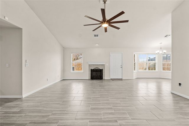 2407 S Washington Street, Siloam Springs, AR 72761