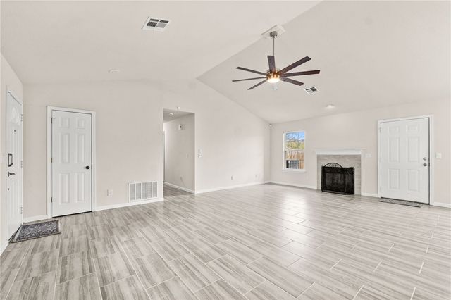 2407 S Washington Street, Siloam Springs, AR 72761