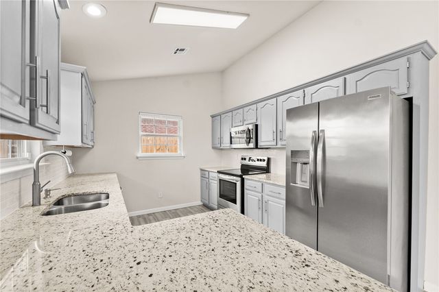 2407 S Washington Street, Siloam Springs, AR 72761