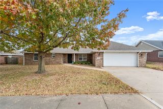 2407 S Washington Street, Siloam Springs, AR 72761