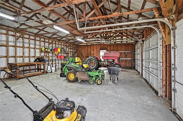 6409 Clinton County Line Road, Trimble, MO 64492