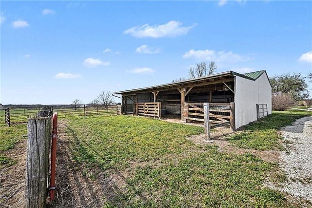 6409 Clinton County Line Road, Trimble, MO 64492