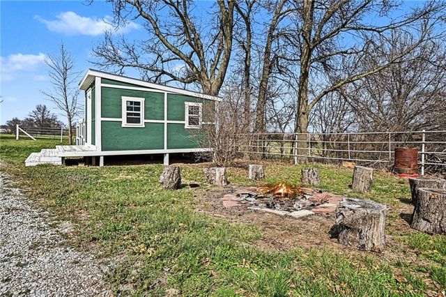 6409 Clinton County Line Road, Trimble, MO 64492