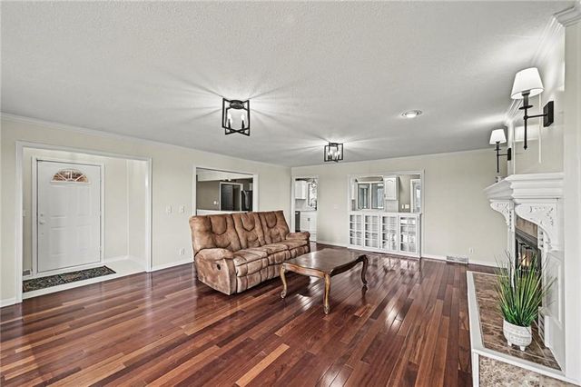 6409 Clinton County Line Road, Trimble, MO 64492