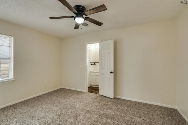 808 VOGEL STREET, Iowa Park, TX 76367