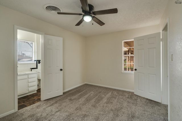 808 VOGEL STREET, Iowa Park, TX 76367