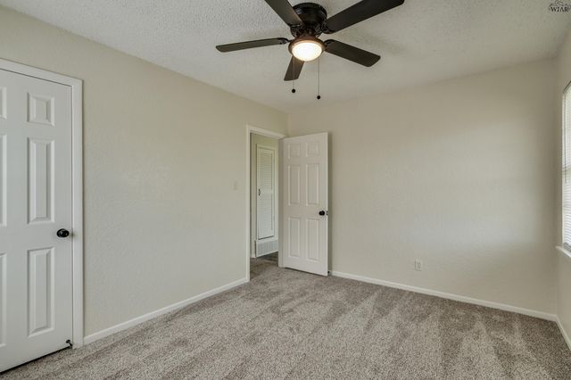 808 VOGEL STREET, Iowa Park, TX 76367