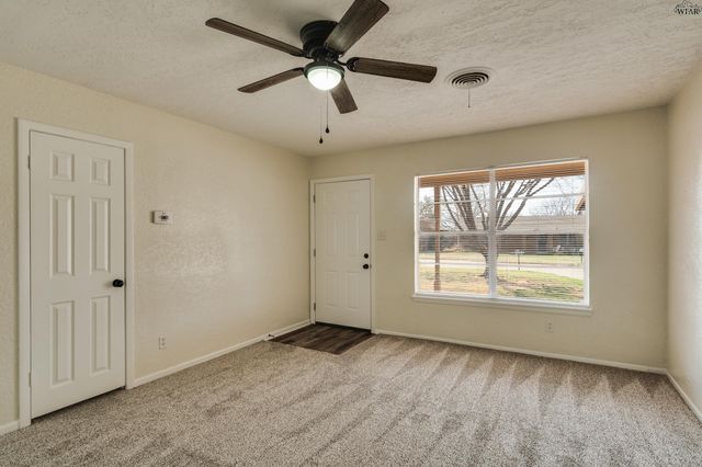 808 VOGEL STREET, Iowa Park, TX 76367