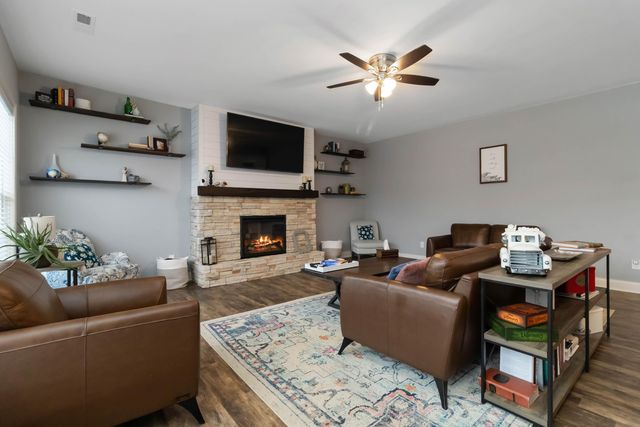 433 Hastings Lane, Versailles, KY 40383