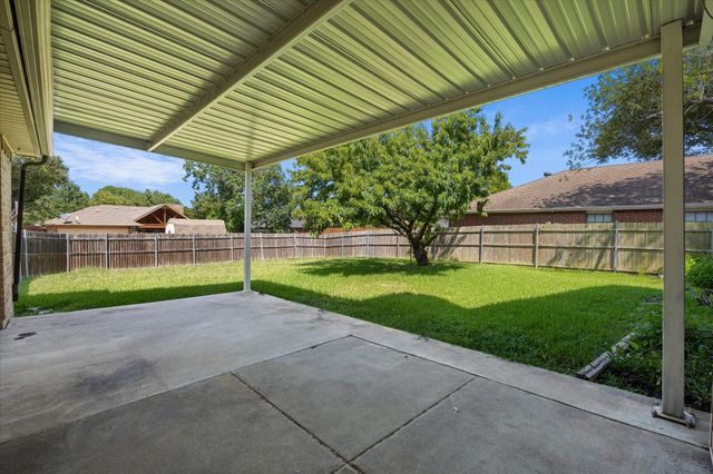 3026 Kingswood Drive, Garland, TX 75040
