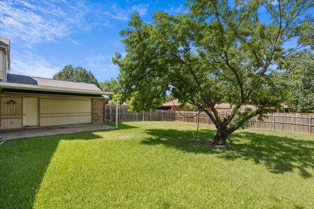 3026 Kingswood Drive, Garland, TX 75040
