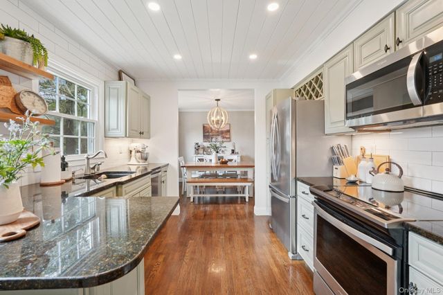 29 Lexington Avenue, Highland Mills, NY 10930