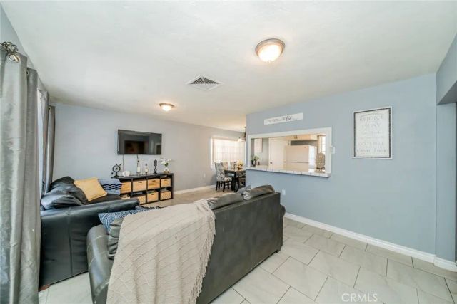 8573 Williams, Fontana, CA 92335