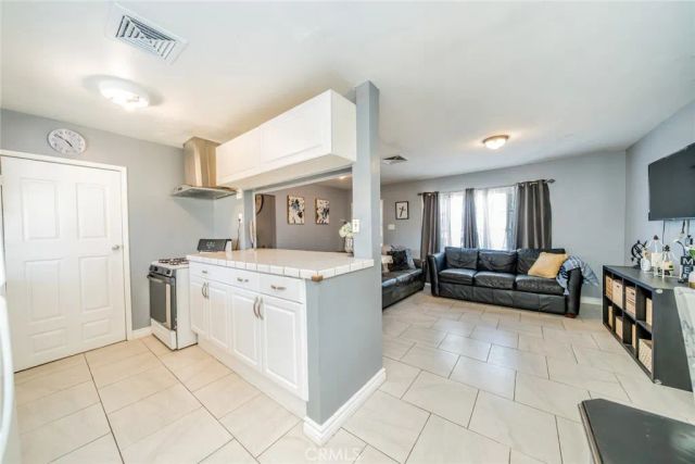 8573 Williams, Fontana, CA 92335