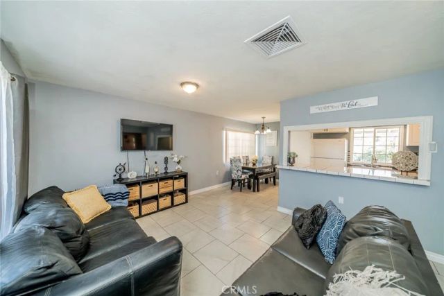 8573 Williams, Fontana, CA 92335