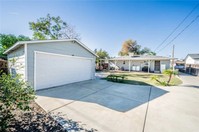 8573 Williams, Fontana, CA 92335