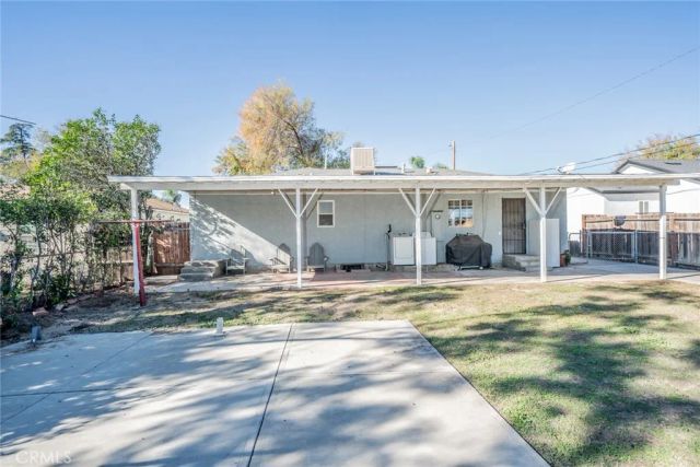 8573 Williams, Fontana, CA 92335