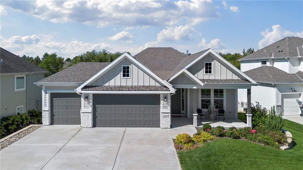 17132 S Schweiger Drive, Olathe, KS 66062