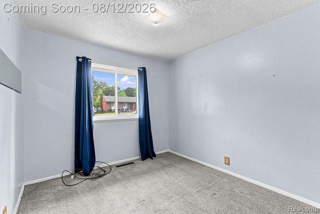 909 Lochhead Avenue, Flint, MI 48507