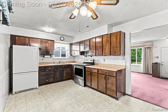 909 Lochhead Avenue, Flint, MI 48507
