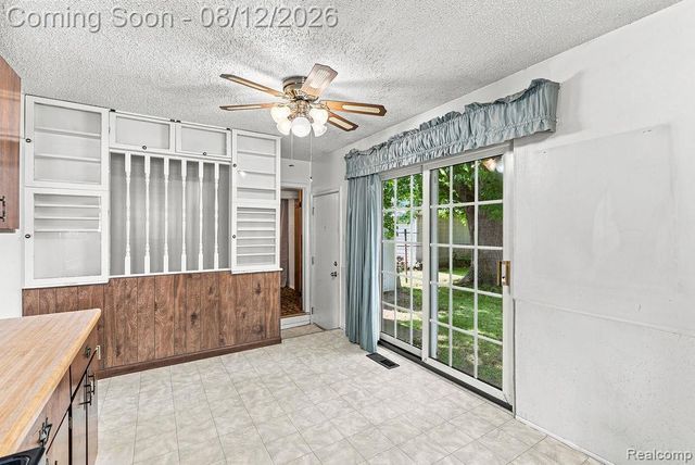 909 Lochhead Avenue, Flint, MI 48507