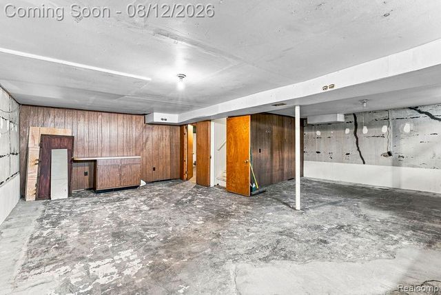 909 Lochhead Avenue, Flint, MI 48507