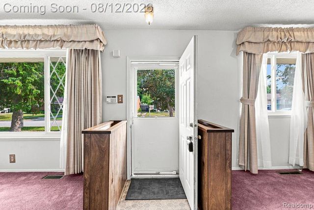 909 Lochhead Avenue, Flint, MI 48507