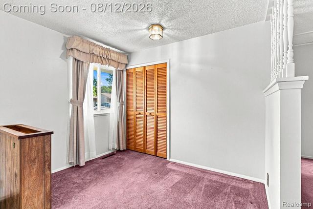 909 Lochhead Avenue, Flint, MI 48507