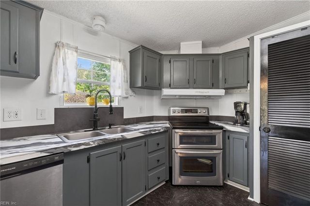 11867 Harcum RD, Gloucester, VA 23061