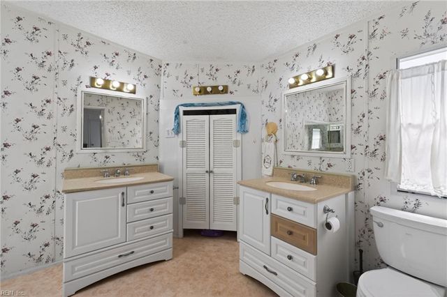 11867 Harcum RD, Gloucester, VA 23061