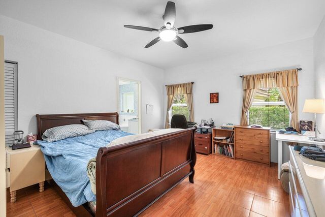 5563 NW 41st Avenue, Coconut Creek, FL 33073