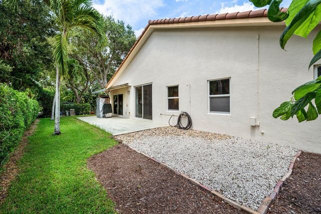 5563 NW 41st Avenue, Coconut Creek, FL 33073