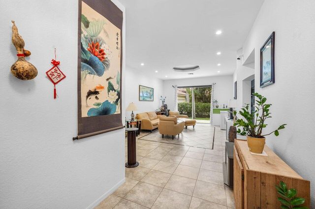 5563 NW 41st Avenue, Coconut Creek, FL 33073